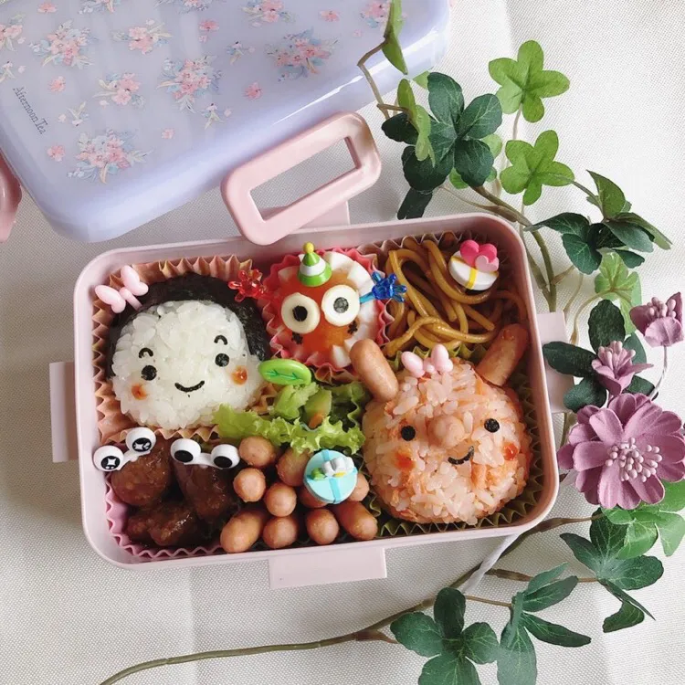 4/1❤︎娘の自宅お弁当❤
今日から4月新年度が始まりました…🌸
今はしんどく大変な時期ですがたくさんの方々が笑顔になれる一年になりますように…✨|Makinsさん