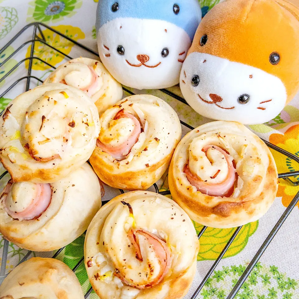 むすめぱん🥐
オニオンとハムのパン|hari-co ＊ はりこさん