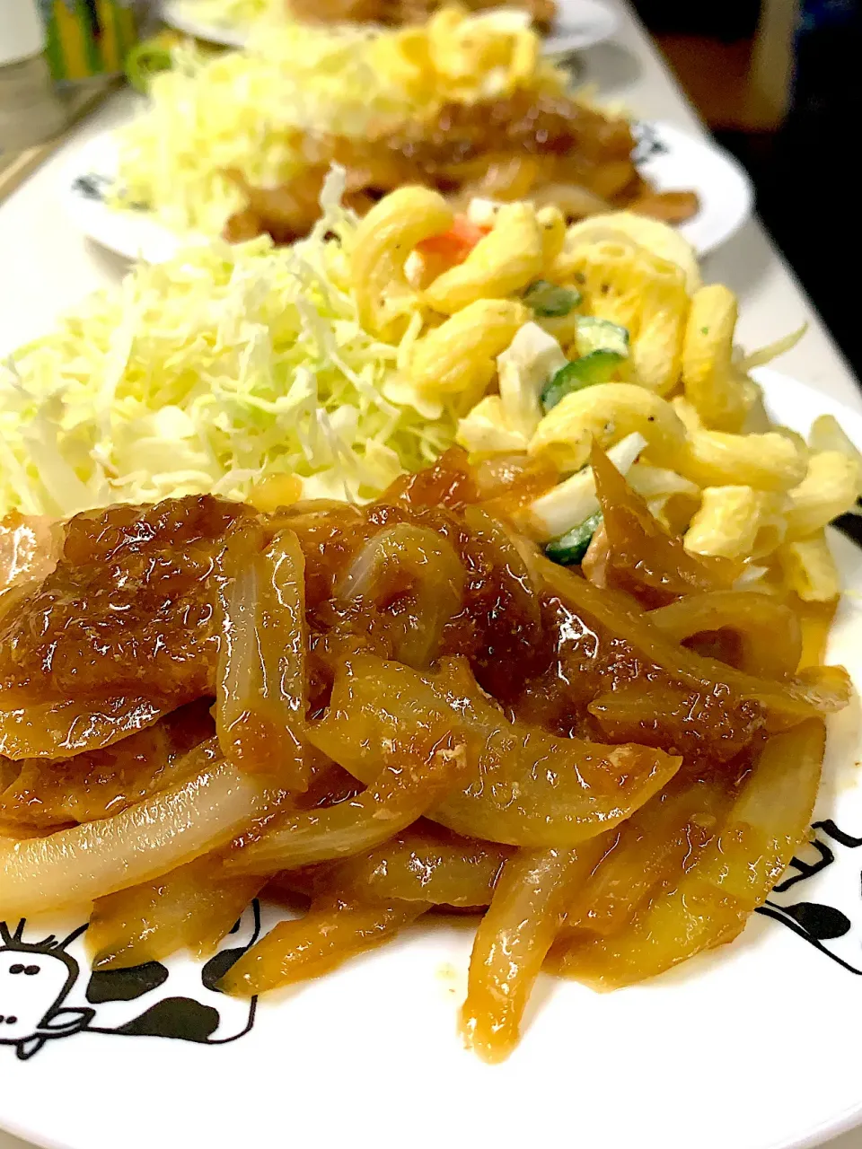 ご飯だぞ〜🍚……本日、豚ロース生姜焼き❗️脂身殆どカット🤣|Yukihiko Ishidaさん