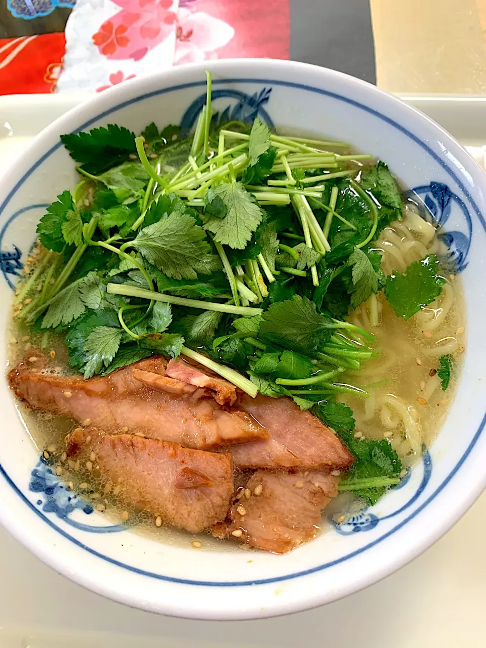 三つ葉たっぷりラーメン🍜|プクママさん