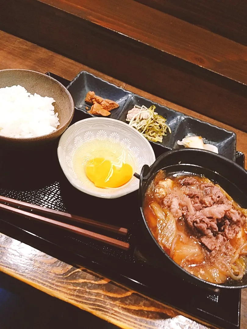 五勝。ランチ♡♡すき焼き。|エリカさん