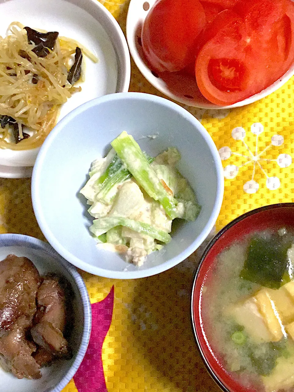 わけぎの白和え　鶏肝の甘辛煮　木耳とモヤシ炒め　トマト|掛谷節子さん