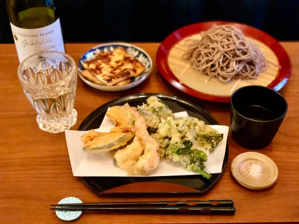 菜の花天ぷらとお蕎麦　　　　　　　　　　Rape blossom tempura and soba|マユマユさん