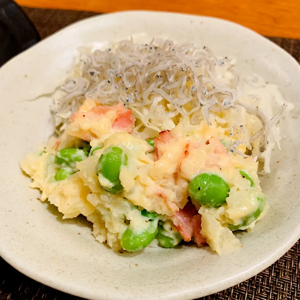 ポテトサラダ🥗炒めたベーコンと枝豆入り|いちごさん