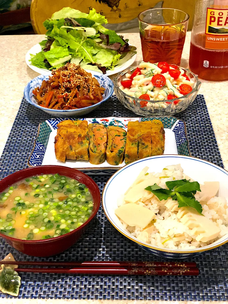 筍ご飯🍚！明太子🥚卵焼き！マカロニサラダ🥗！きんぴらごぼう！|Mayumiさん