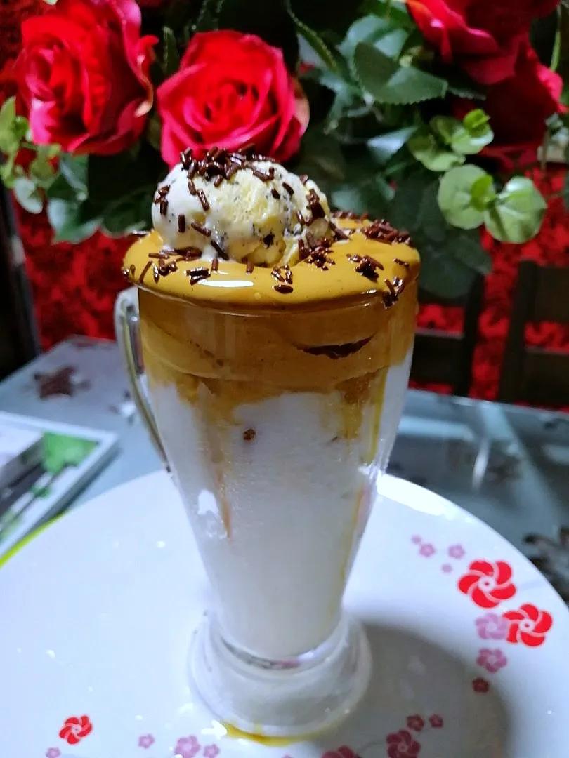 Dalgona coffee ice-cream chocolate rice|azirasamsuddin771008055774さん