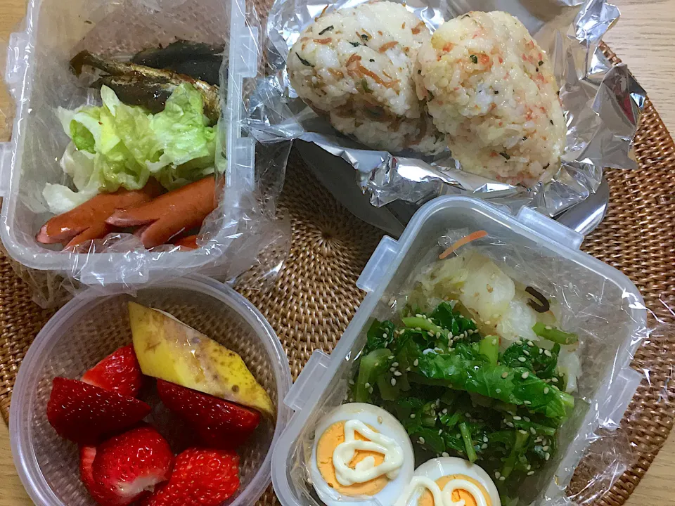 Snapdishの料理写真:慣れないお弁当(´∀｀*)|みよしようこさん