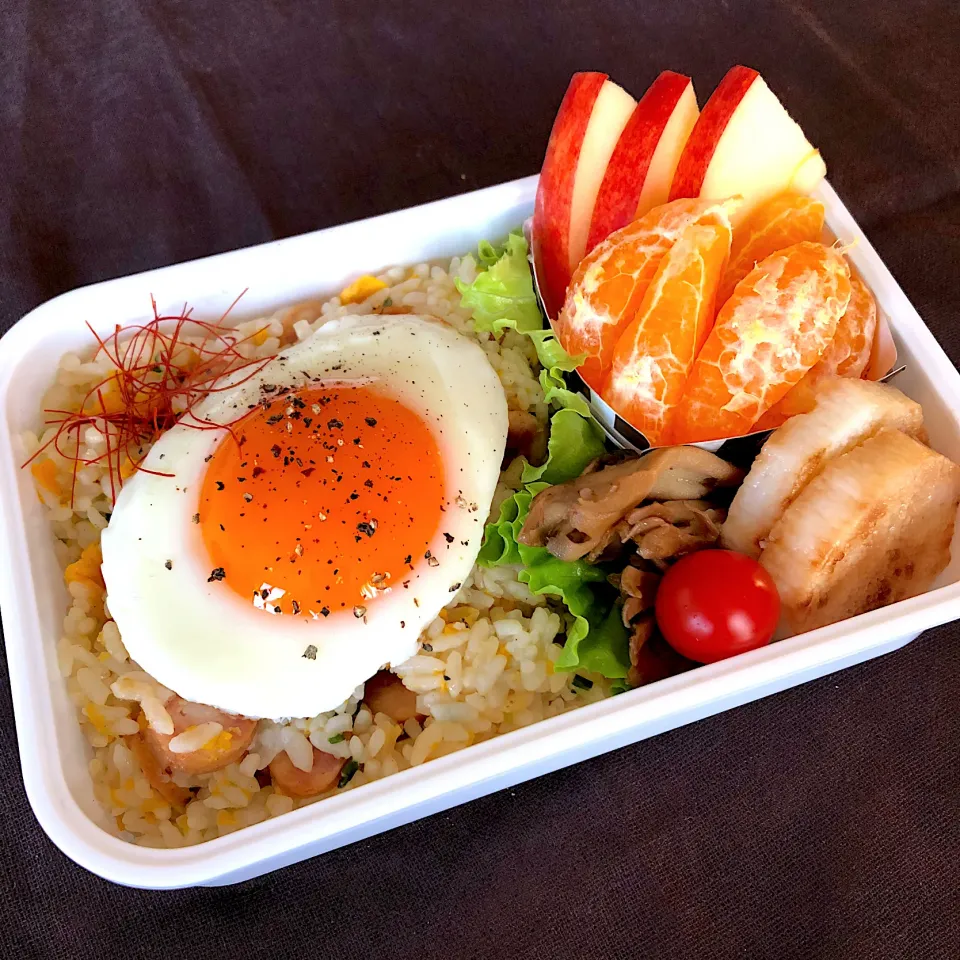 Snapdishの料理写真:炒飯弁当|emichococo625さん