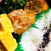 Snapdishの料理写真:パプリカの肉詰め弁当😋|akkoさん