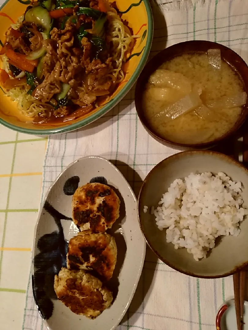 あんかけ焼きそばとおからハンバーグ|pecopaさん