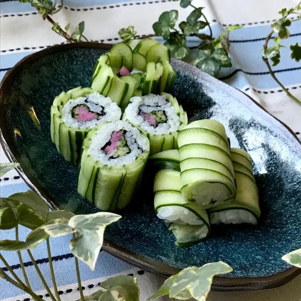 🥒変形かっぱ巻き〜🥒　胡瓜で胡瓜巻く胡瓜好き🥒の為のかっぱ巻き🥒|Hollyさん