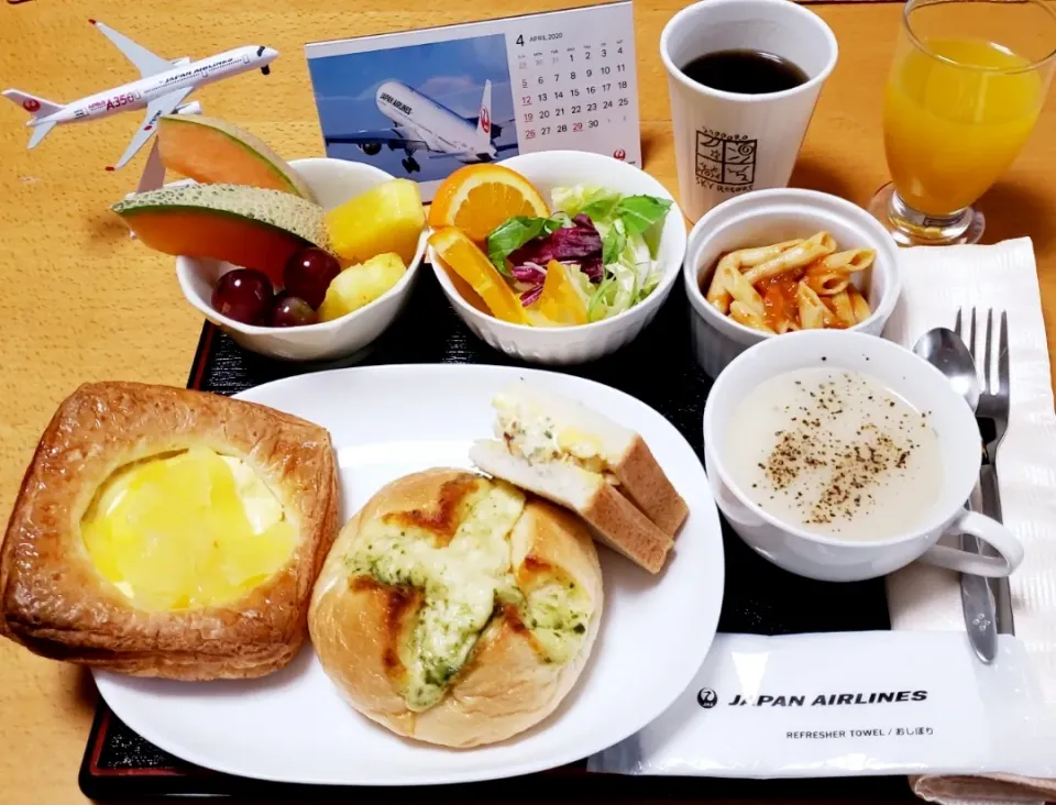 ✈️機内食😂|starさん