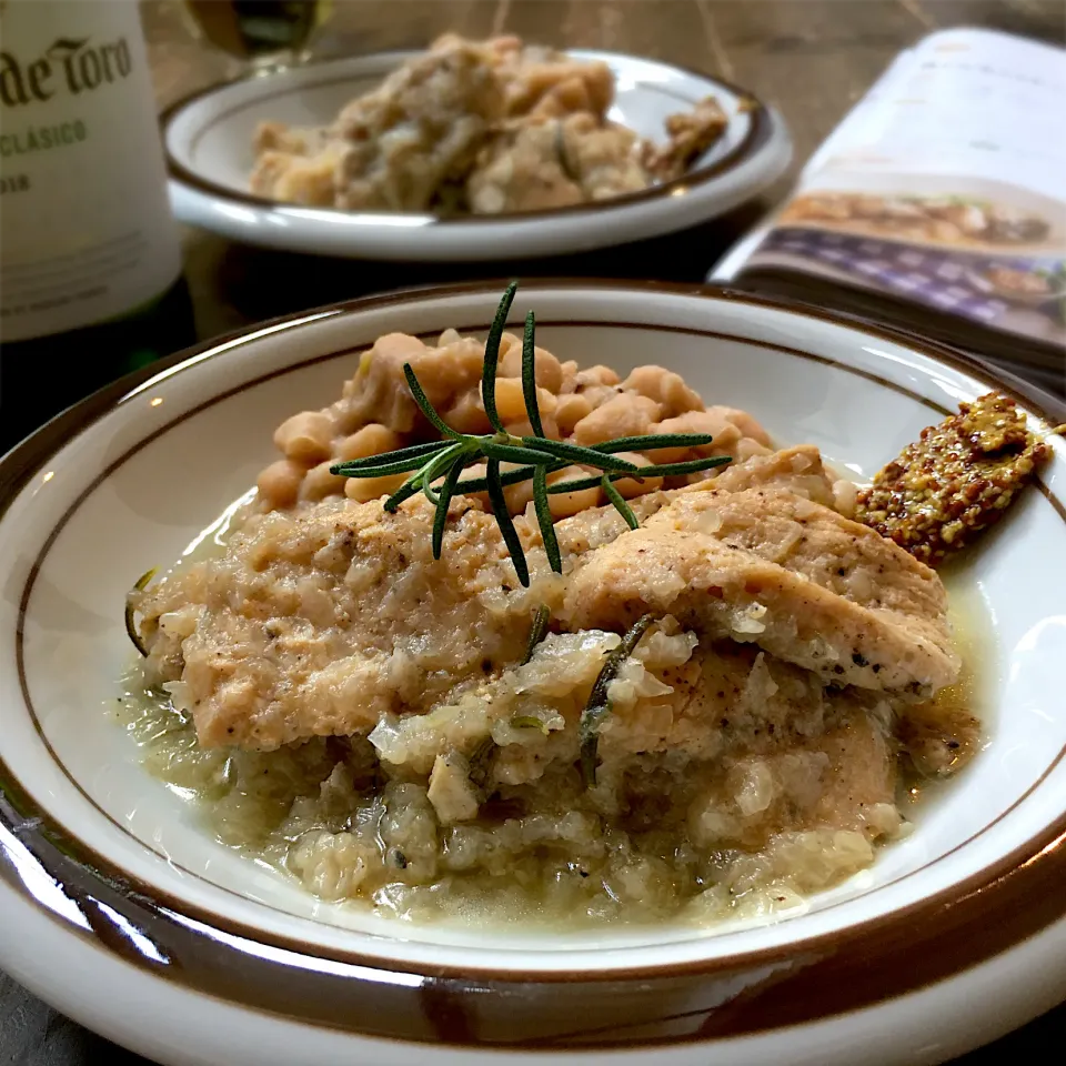 鶏むねやわらか煮白いんげん添え🌿とスペインの白🥂🇪🇸#家飲み部#シロカ#うちで食べよう|七海さん