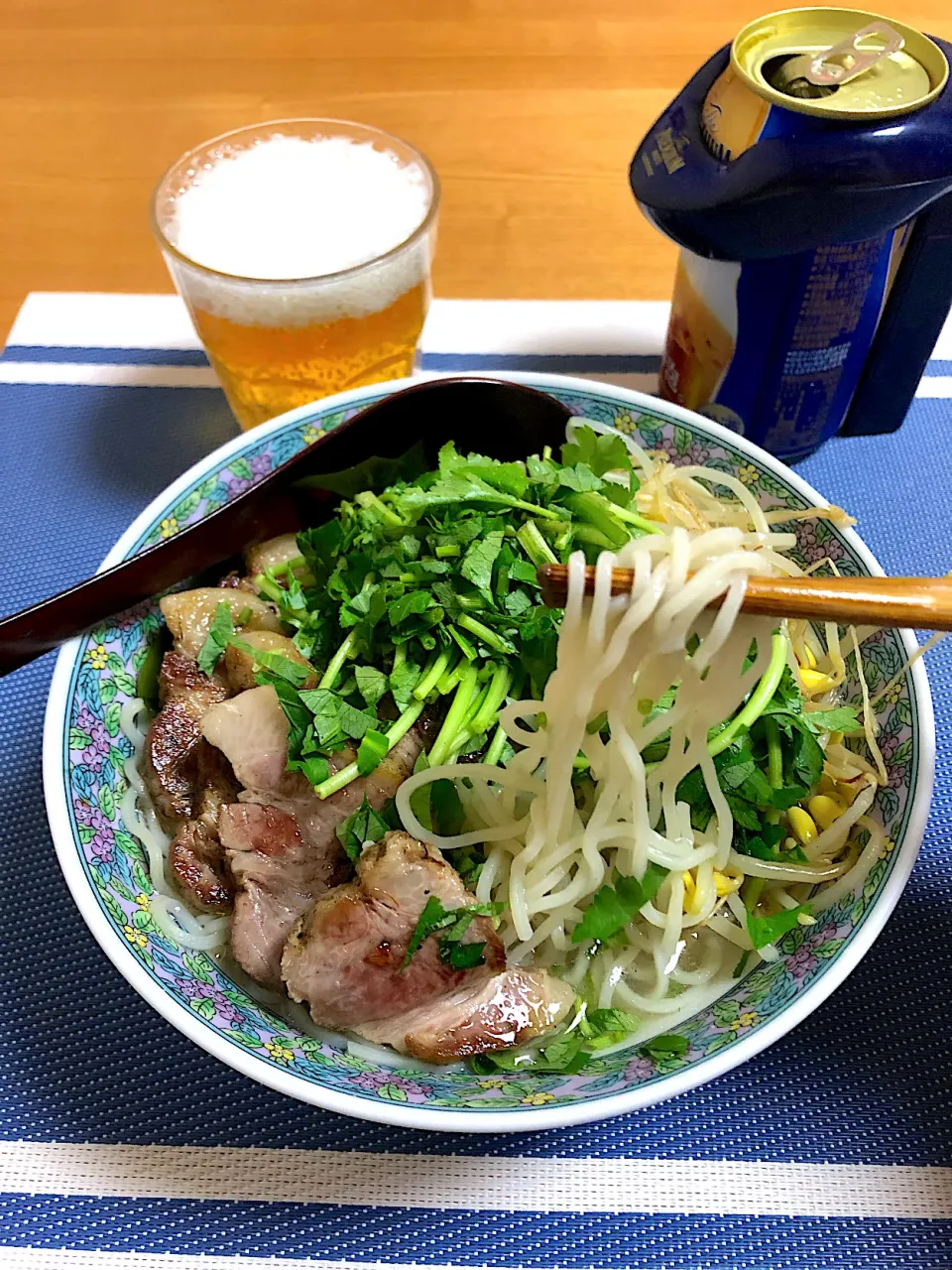 春ワカメと自家製チャーシューの塩ラーメン|小次郎さん