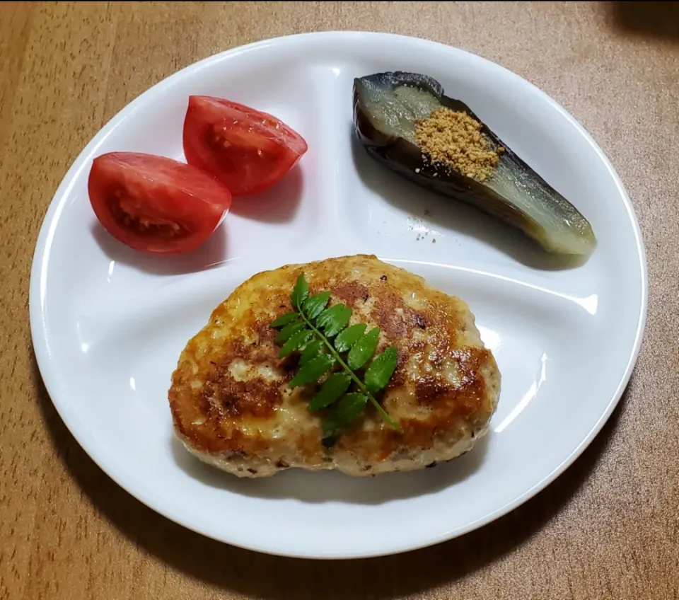 木の芽バーグ
なすの煮浸しごま和え
トマト|ナナさん