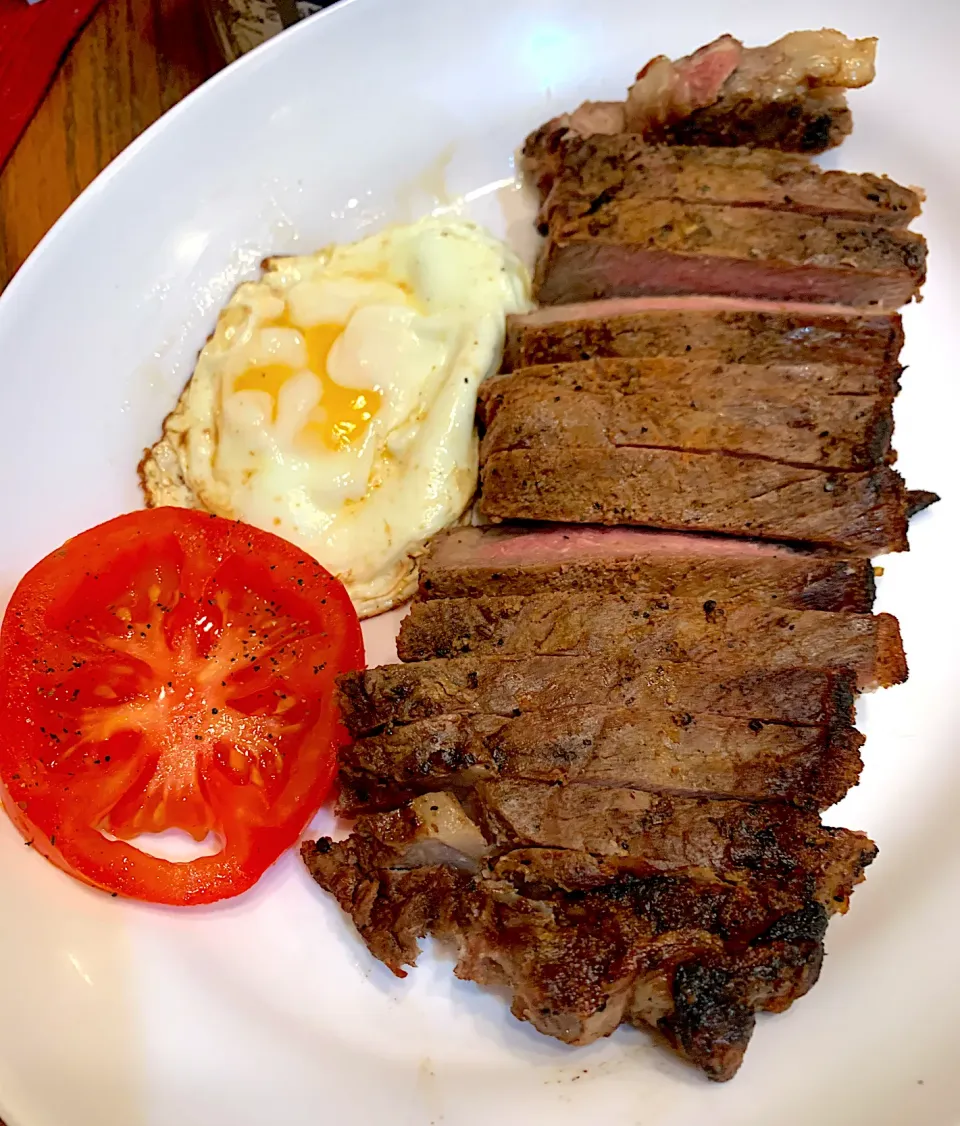 Steak & Egg for Breakfast!!!|Alma's Home Kitchenさん