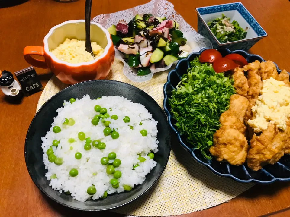 「チキン南蛮」と「豆ご飯」と「タコとキューリの昆布合え」と「ほうれん草のお浸し」|バシュランさん