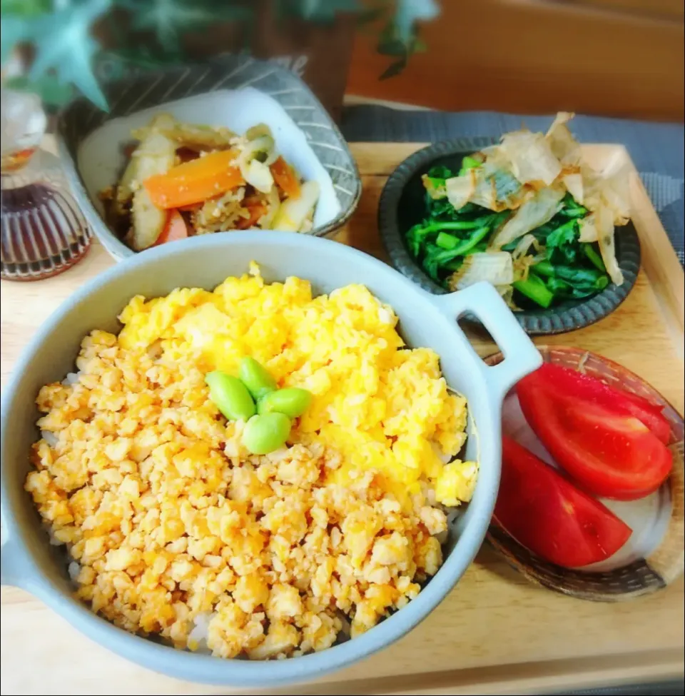 そぼろ二色丼|ポコさん