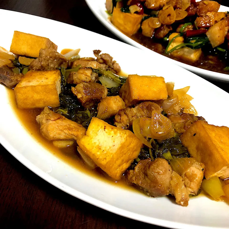 Snapdishの料理写真:Pork, Tofu and Chinese spinach Adobo|Laarni Nabongさん