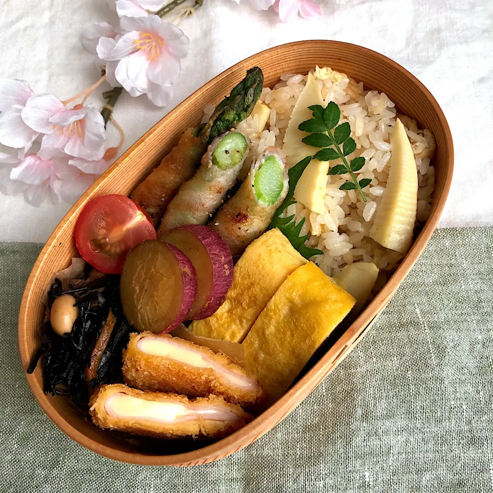 Snapdishの料理写真:筍ご飯弁当|あここさん