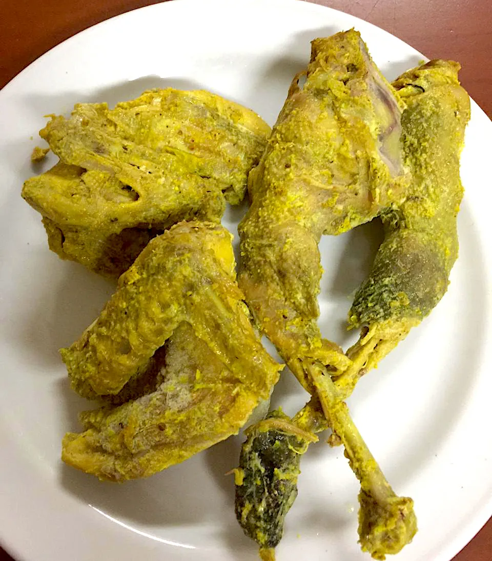 Ayam bumbu kuning siap goreng|Meliaさん