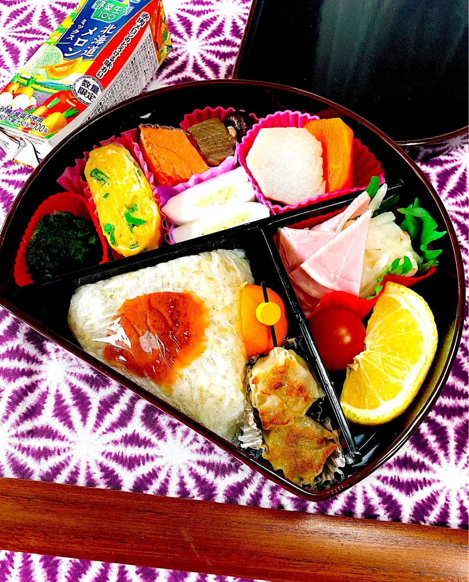 Snapdishの料理写真:#自分弁当　#本漆のお弁当箱　#半月弁当　#玄米ご飯弁当　#和食弁当|Blueberry🫐さん