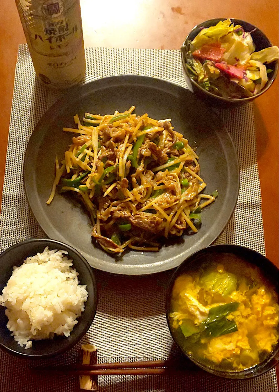 Snapdishの料理写真:Today's Dinner🍴 ｻﾗﾀﾞ･青椒肉絲･豚のはらみｶﾚｰdeとき卵青梗菜ｽｰﾌﾟ|🌈Ami🍻さん