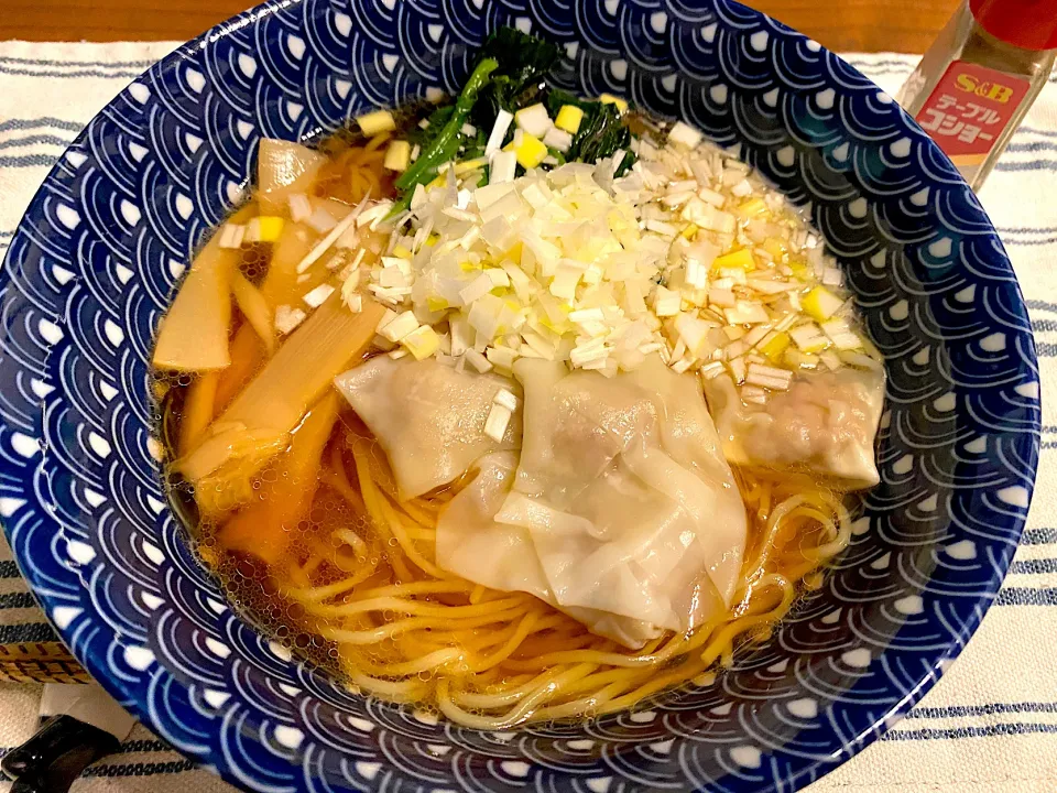 Snapdishの料理写真:ワンタン麺|Hiropanさん