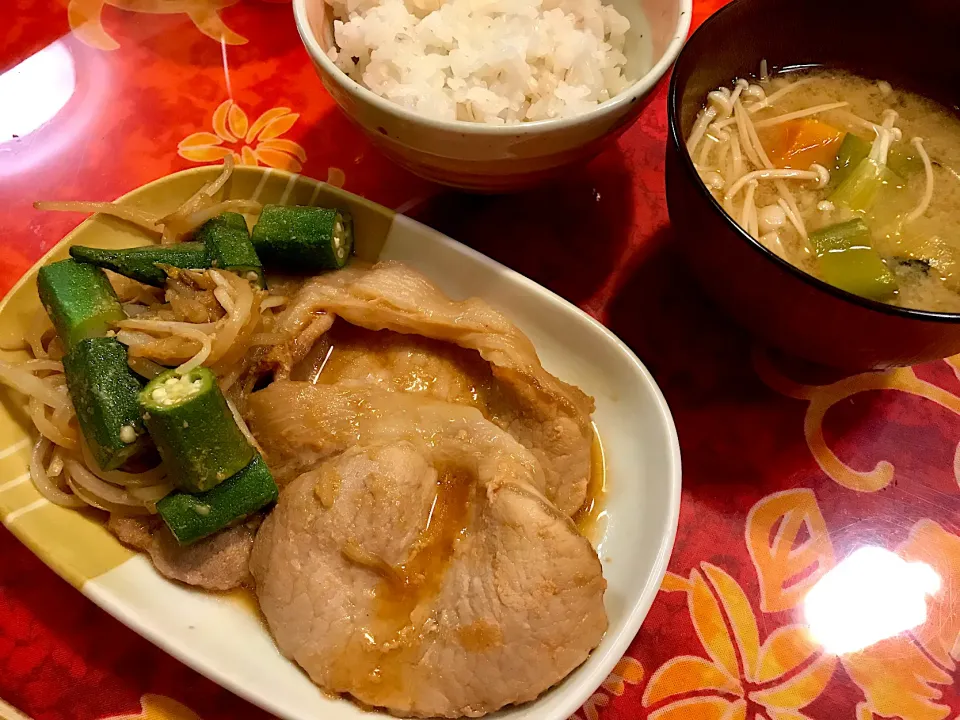 豚の生姜焼きとかぼちゃの味噌汁|れいれいさん