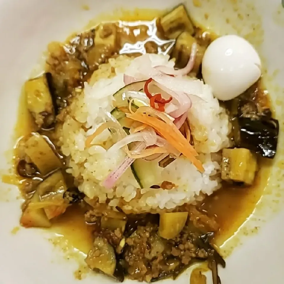 ナスと蓮根と新じゃがの牛豚キーマカレーです。|ふじわらたくやさん