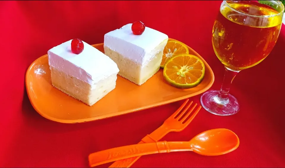 Snapdishの料理写真:Tres Leches cake|hazeeさん