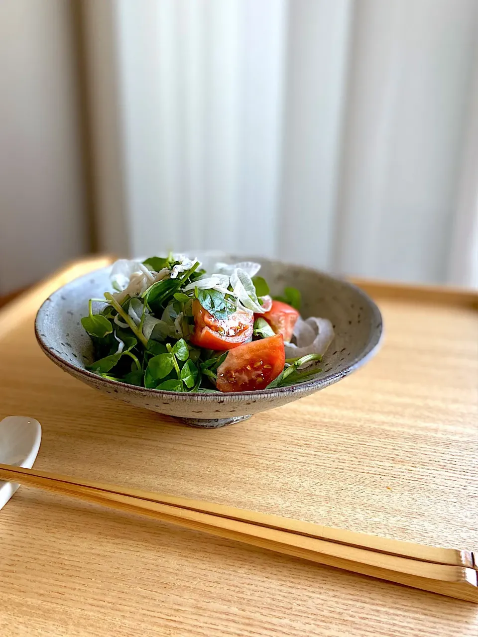 クレソンと新玉ネギと釜揚げしらすのサラダ🥗|かおり🐰さん