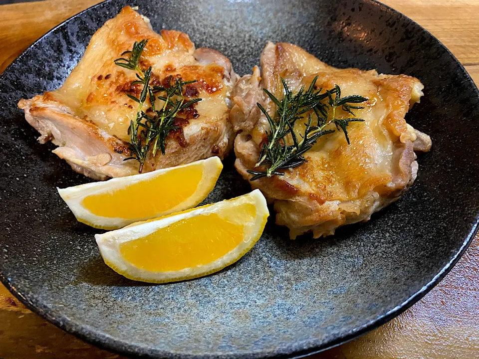 鶏肉のグリル|名状しがたいゴミムシのようなものさん