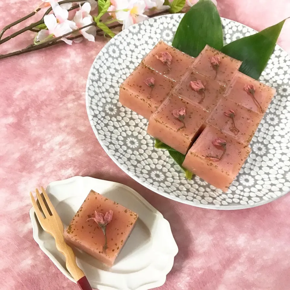 Snapdishの料理写真:桜ようかん|ひろこさん