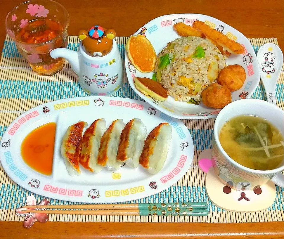 餃子チャーハンセット🌃🍴|とししいたけさん