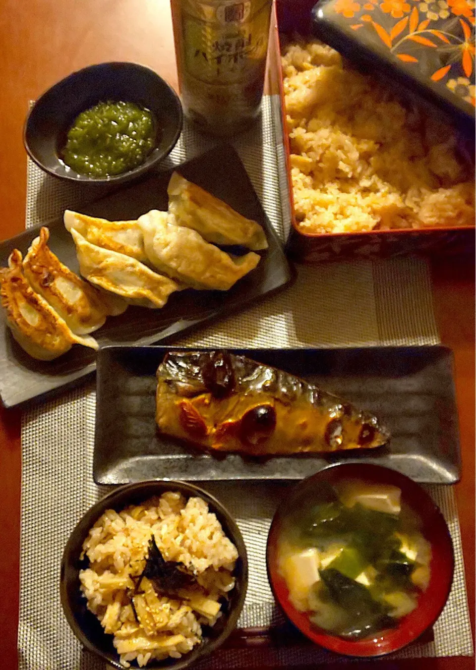 Today's Dinner🍴めかぶ･お肉屋さんの餃子･鯖の塩焼き･筍ご飯by母･お豆腐とわかめのお味噌汁|🌈Ami🍻さん