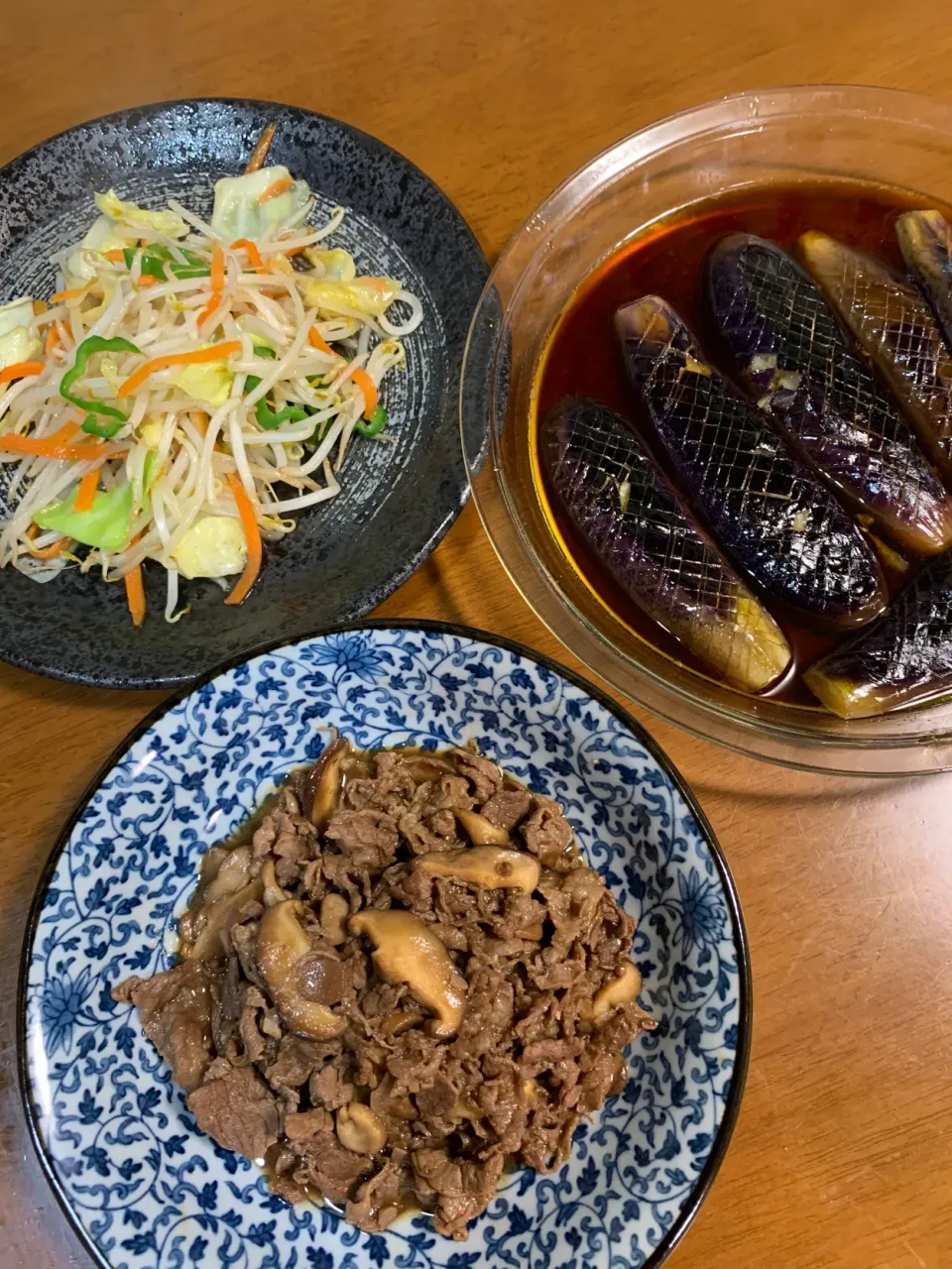 野菜炒め、ナスの甘酢漬け、牛肉と椎茸のしぐれ煮です。|レモンさん