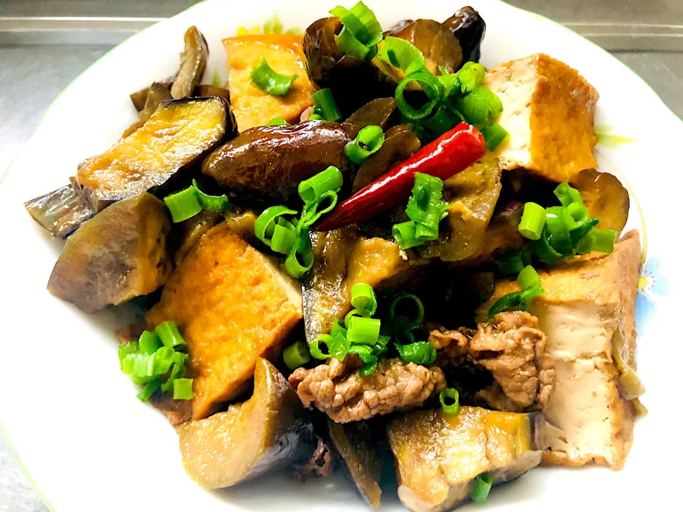 茄子と牛肉と厚揚げほっくり煮|みよっしーさん