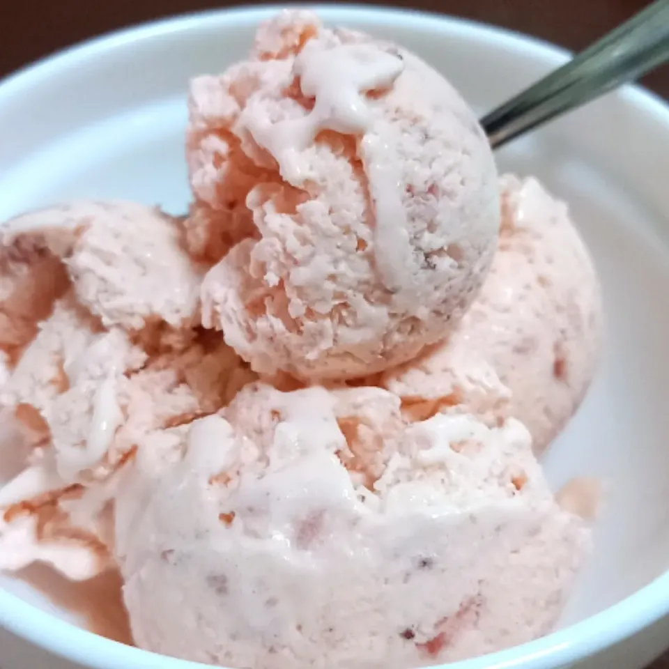 homemade strawberry ice cream|momshie's Jさん