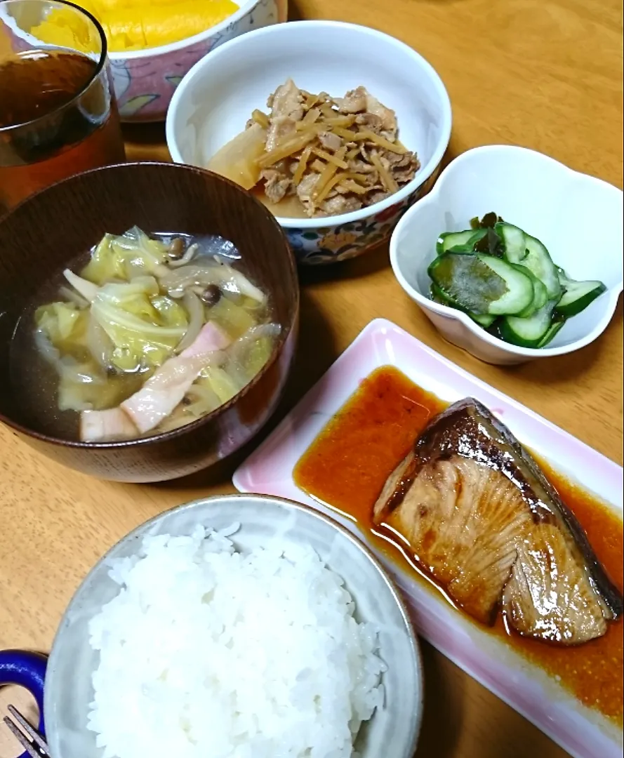 Snapdishの料理写真:令和2年4/8(水)晩ごはん🌃|しまだ ちえこさん