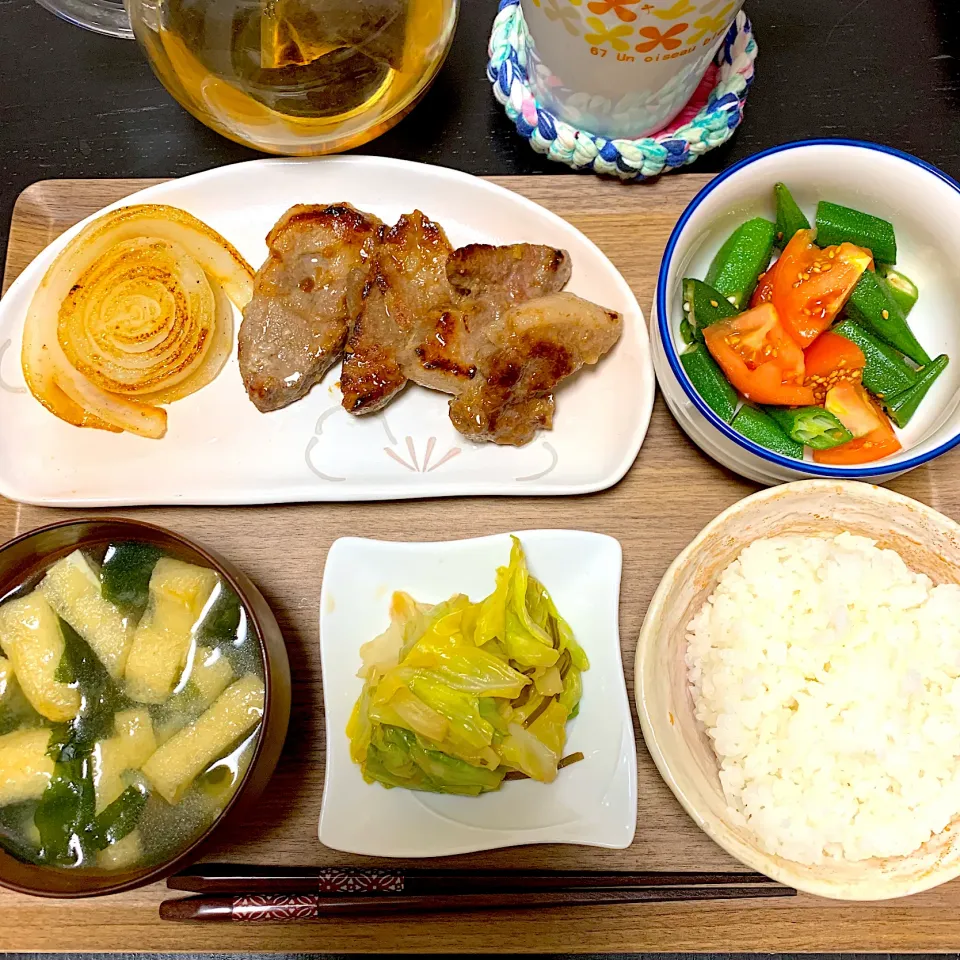 Snapdishの料理写真:豚肩ロース塩麹漬け焼き|ちかさん