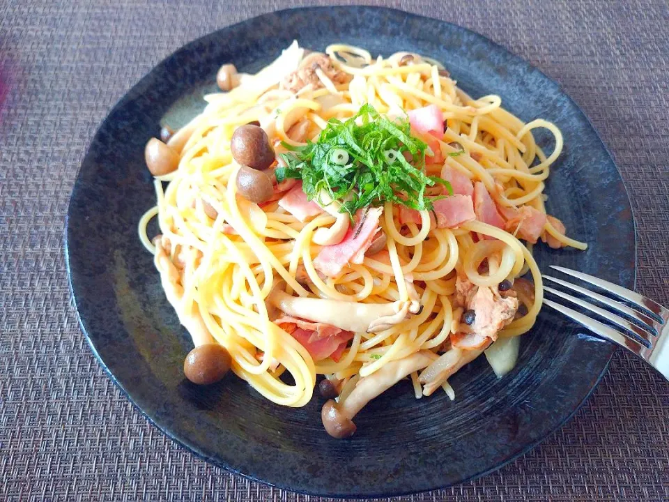 和風パスタに大葉で作ったスーモを乗せてみた|よよちさん