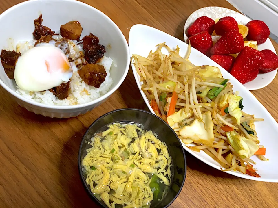 チャーシュー丼、玉子スープ、野菜炒め|aico☆さん