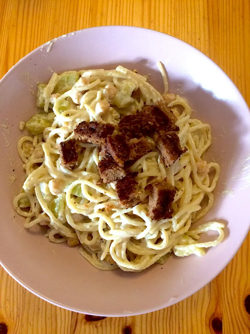 Spaghetti with vegan patty (with zucchini, onion and chickpeas) 🍝|MissYumYumさん