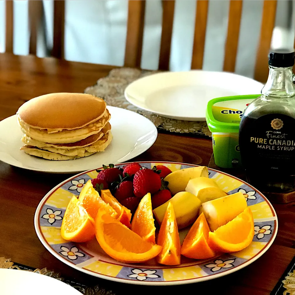 Pancakes and fresh fruits|Babyluv Cabrera Ocampoさん