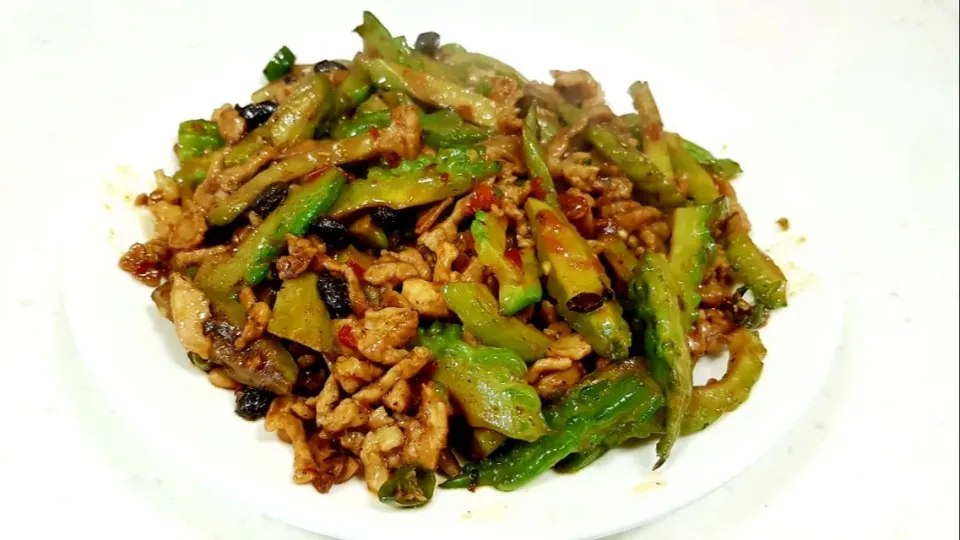 stir-fried bitter gourd|steven z.y.さん