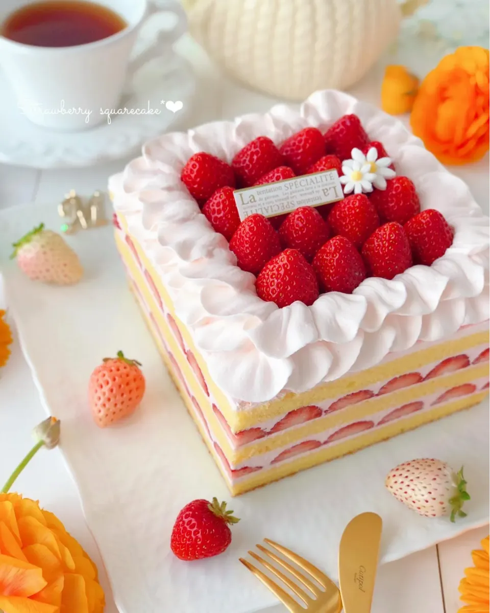 いちごのスクエアケーキ🍓|もえさん