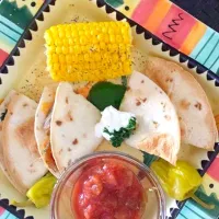 Three Cheese Quesadilla a la Spice Queen y  Salsa|spicequeenさん