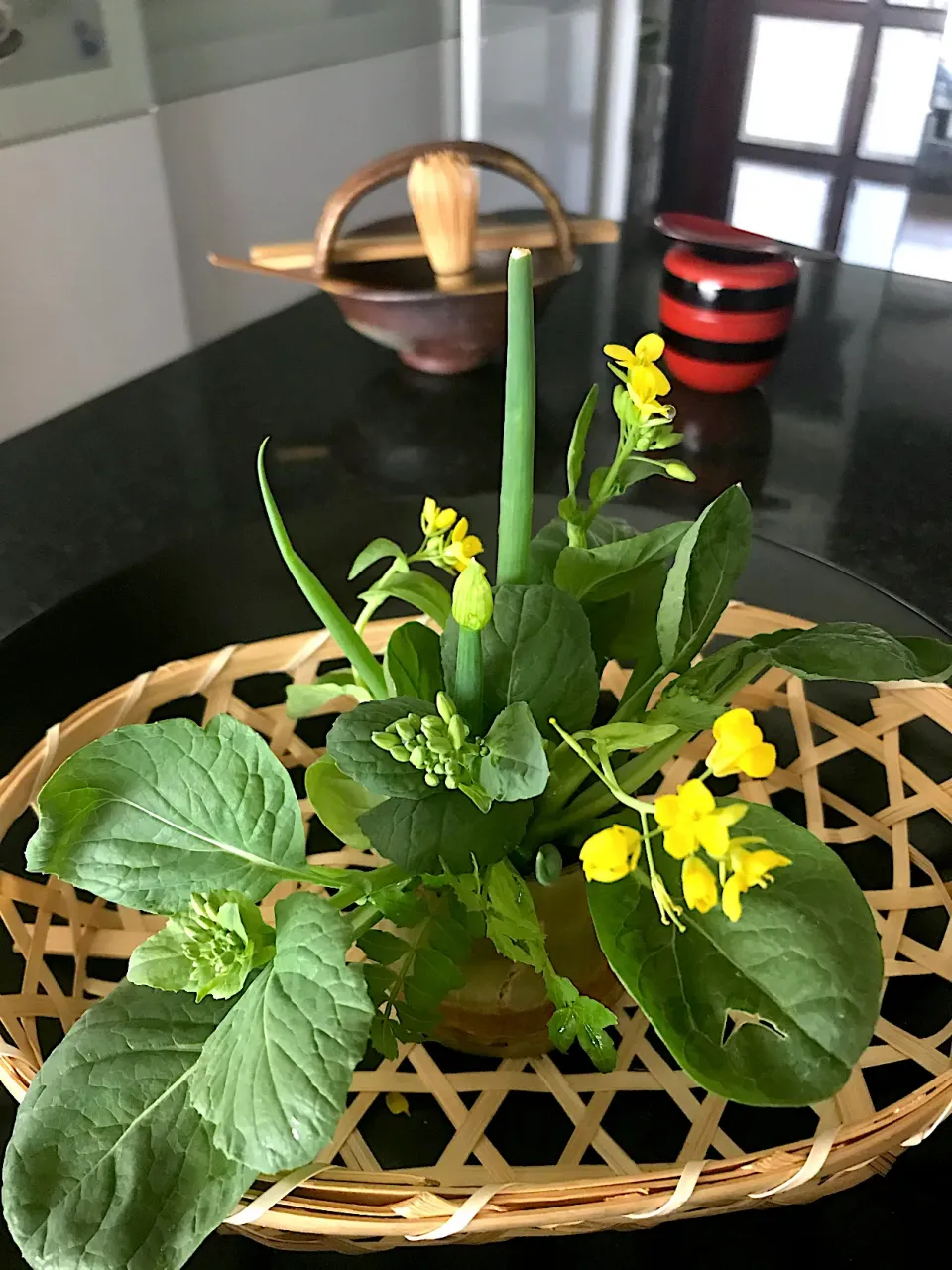 おうちで過ごそうベランダ菜園の生け花⁉️生け野菜|シュトママさん