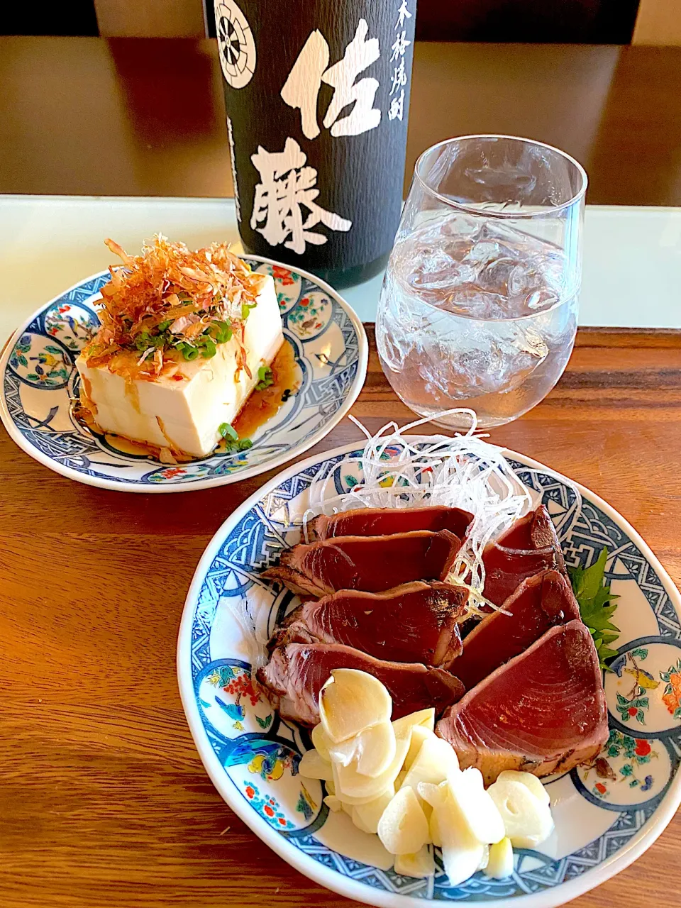 おうち居酒屋 佐藤のロックと鰹のたたき|流線形さん